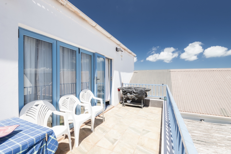 5 Bedroom Property for Sale in Blue Lagoon Western Cape